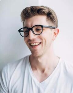 戴眼镜与脸型的完美搭配技巧